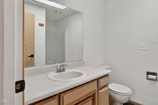 654 Golden Ln, Medford, OR 97504 - Photo 21