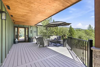 767 Jess Way, Grants Pass, OR 97526 - Photo 5