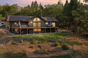 767 Jess Way, Grants Pass, OR 97526 - Photo 1