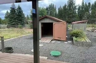 69700 Old Wagon Rd, Sisters, OR 97759 - Photo 13