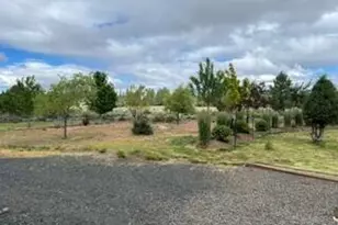 69700 Old Wagon Rd, Sisters, OR 97759 - Photo 21