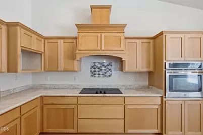 101 SE Yorktown Drive, Grants Pass, OR 97527 - Photo 7