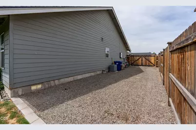 432 NE Oak Avenue, Redmond, OR 97756 - Photo 31