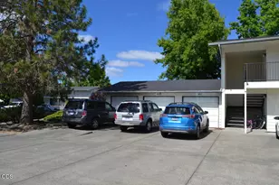 1806 Medart Ln, Grants Pass, OR 97527 - Photo 13