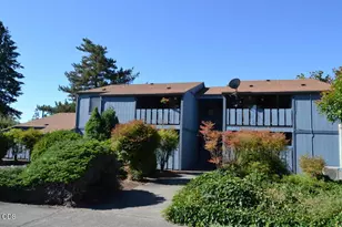 401 NW B St, Grants Pass, OR 97526 - Photo 15