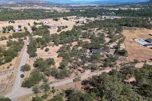 222 Crescent Dr, Eagle Point, OR 97524 - Photo 39