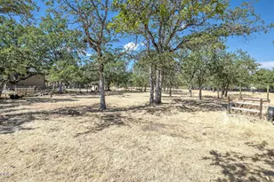 222 Crescent Dr, Eagle Point, OR 97524 - Photo 25