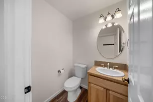 654 NE Providence Dr, Bend, OR 97701 - Photo 15