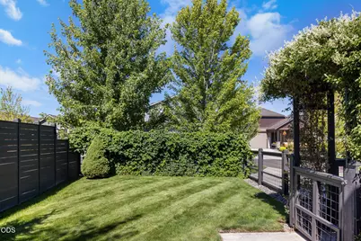 654 NE Providence Drive, Bend, OR 97701 - Photo 5