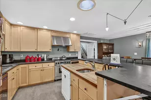 3415 Calle Vista Dr, Medford, OR 97504 - Photo 17