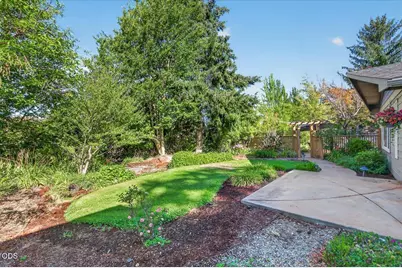 3415 Calle Vista Drive, Medford, OR 97504 - Photo 5
