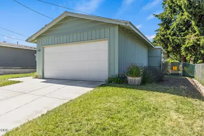 620 Mount Pitt Street, Klamath Falls, OR 97601 - Photo 3