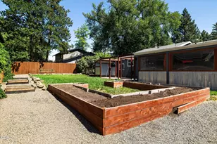 660 NE Innes Ln, Bend, OR 97701 - Photo 7