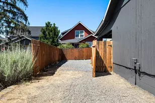 660 NE Innes Ln, Bend, OR 97701 - Photo 5