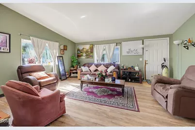 633 E Archwood Drive #UNIT 77, Eagle Point, OR 97524 - Photo 7