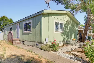 633 E Archwood Drive #UNIT 77, Eagle Point, OR 97524 - Photo 5