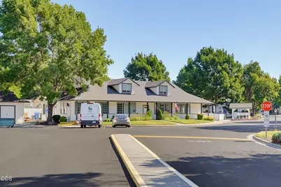 633 E Archwood Drive #UNIT 77, Eagle Point, OR 97524 - Photo 25