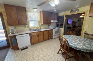 3206 Summers Ln, Klamath Falls, OR 97603 - Photo 15