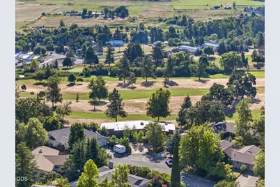 738 Fairway Court, Ashland, OR 97520 - Photo 45