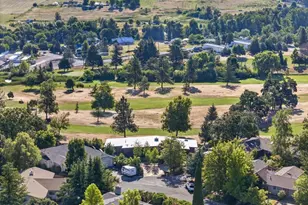 738 Fairway Ct, Ashland, OR 97520 - Photo 45