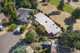 738 Fairway Ct, Ashland, OR 97520 - Photo 43