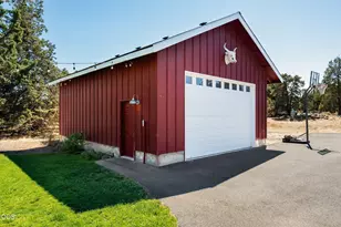 65180 78th St, Bend, OR 97703 - Photo 3