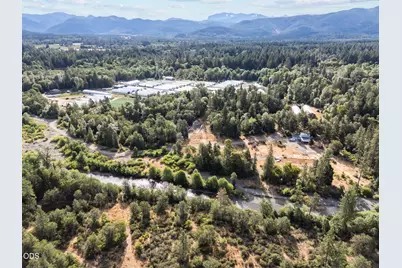 302 River Grove Drive, Cave Junction, OR 97523 - Photo 11