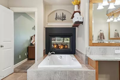 61156 SE Sydney Harbor Drive, Bend, OR 97702 - Photo 25