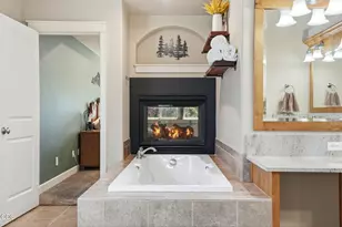 61156 SE Sydney Harbor Dr, Bend, OR 97702 - Photo 25