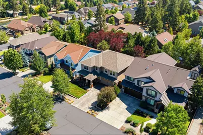 61156 SE Sydney Harbor Drive, Bend, OR 97702 - Photo 49