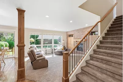 61156 SE Sydney Harbor Drive, Bend, OR 97702 - Photo 15