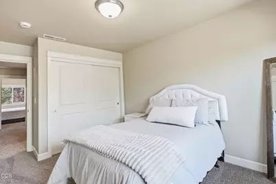 61156 SE Sydney Harbor Drive, Bend, OR 97702 - Photo 35