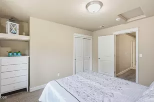 61156 SE Sydney Harbor Dr, Bend, OR 97702 - Photo 33