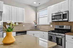 20540 Gloucester Ln, Bend, OR 97701 - Photo 9