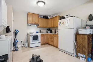 825 W 13th St, Medford, OR 97501 - Photo 17