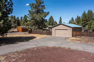60180 Pawnee Rd, Bend, OR 97702 - Photo 37