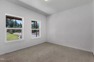 60180 Pawnee Rd, Bend, OR 97702 - Photo 15