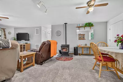 5164 Glen Echo Way, Central Point, OR 97502 - Photo 9