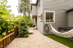 454 NE Burnside Ave, Bend, OR 97701 - Photo 41