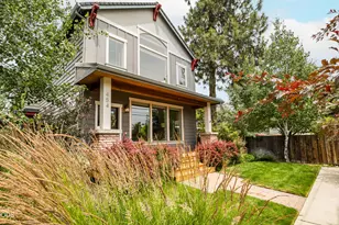 454 NE Burnside Ave, Bend, OR 97701 - Photo 5