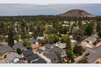 454 NE Burnside Avenue, Bend, OR 97701 - Photo 7