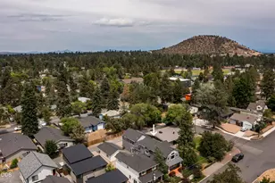 454 NE Burnside Ave, Bend, OR 97701 - Photo 7