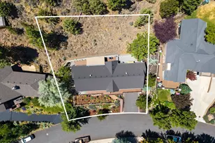 577 NW Greyhawk Ave, Bend, OR 97703 - Photo 57