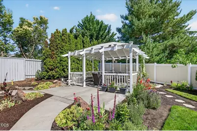 2430 Quail Run Drive, Medford, OR 97504 - Photo 31