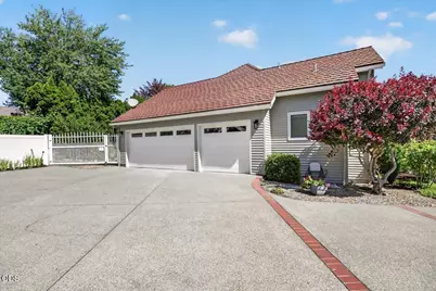 2430 Quail Run Drive, Medford, OR 97504 - Photo 47
