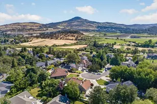 2430 Quail Run Dr, Medford, OR 97504 - Photo 55