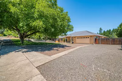 112 Orchard Lane, Shady Cove, OR 97539 - Photo 43