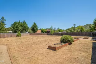 112 Orchard Ln, Shady Cove, OR 97539 - Photo 41