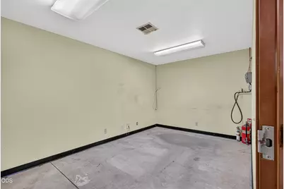 351 Rogue River Parkway, Talent, OR 97540 - Photo 39