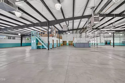 351 Rogue River Parkway, Talent, OR 97540 - Photo 21